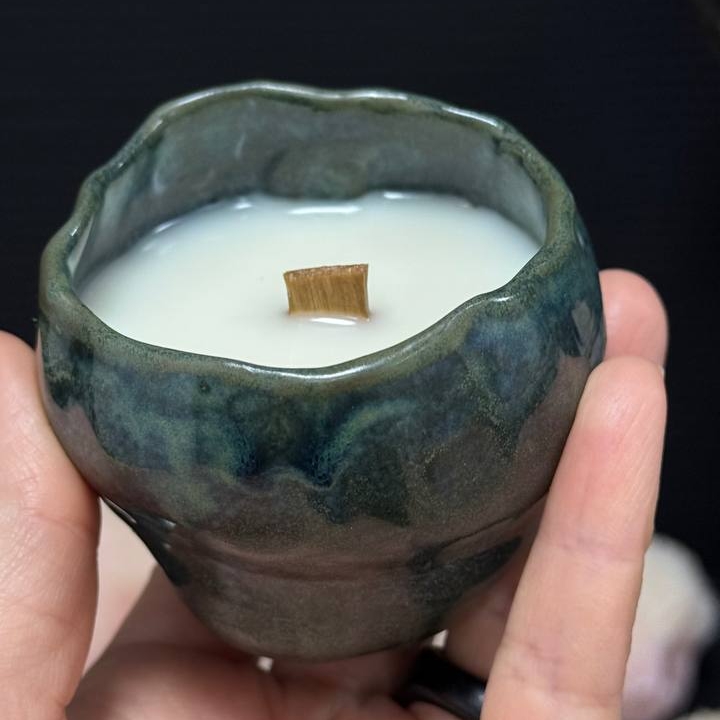 Ароматическая свеча Табак&Пачули в авторской керамике