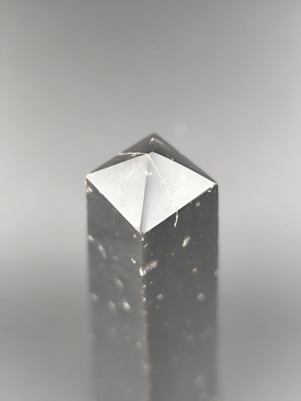 Генератор из снежного обсидиана, Индонезия