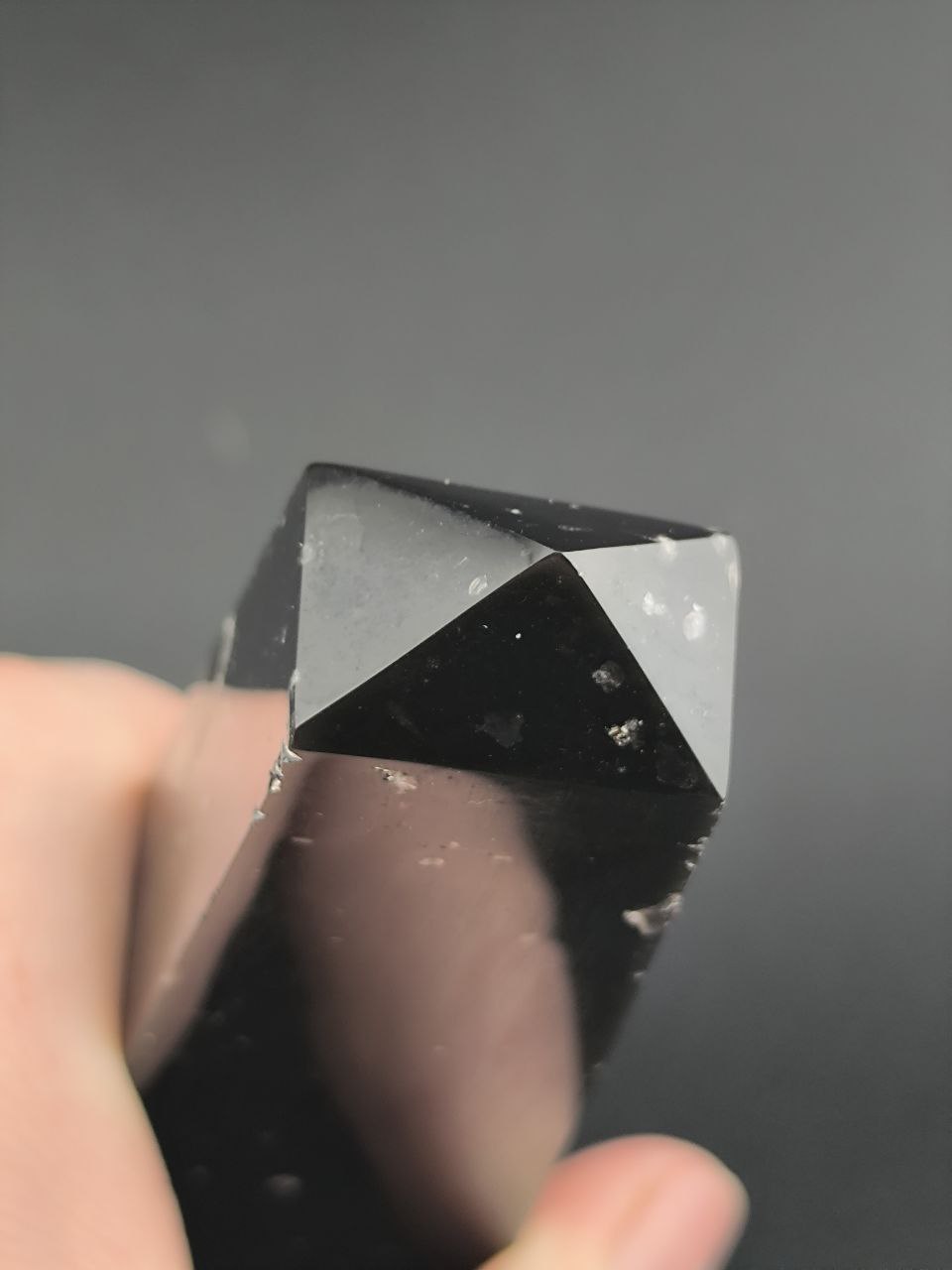 Генератор из снежного обсидиана, Индонезия