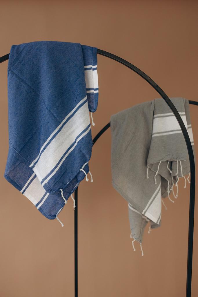 Пештемаль с кисточками синяя