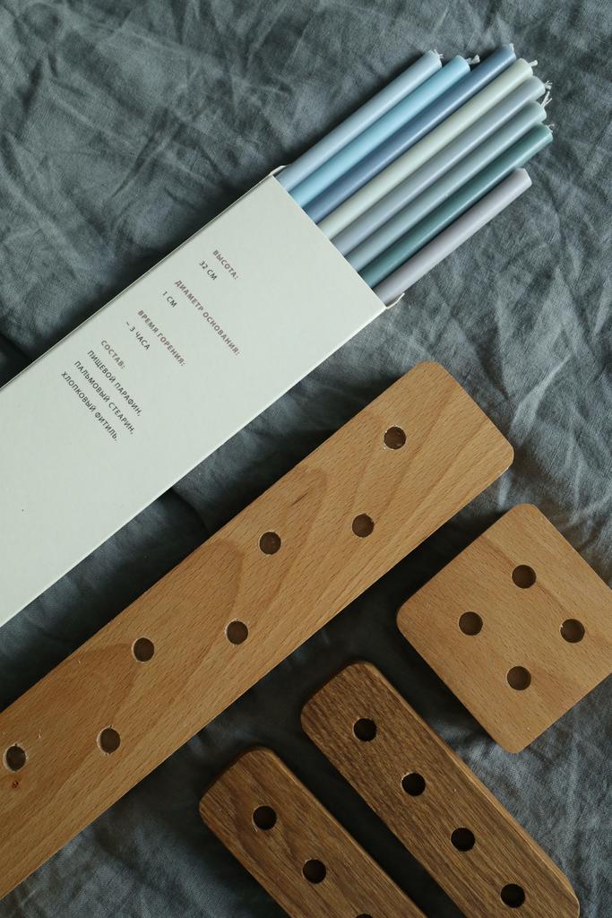 Подсвечник деревянный для тонкой свечи