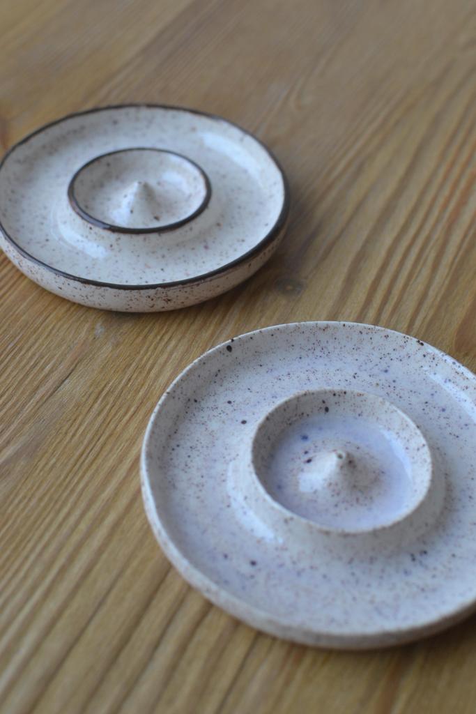 Подставка для благовоний бежевая