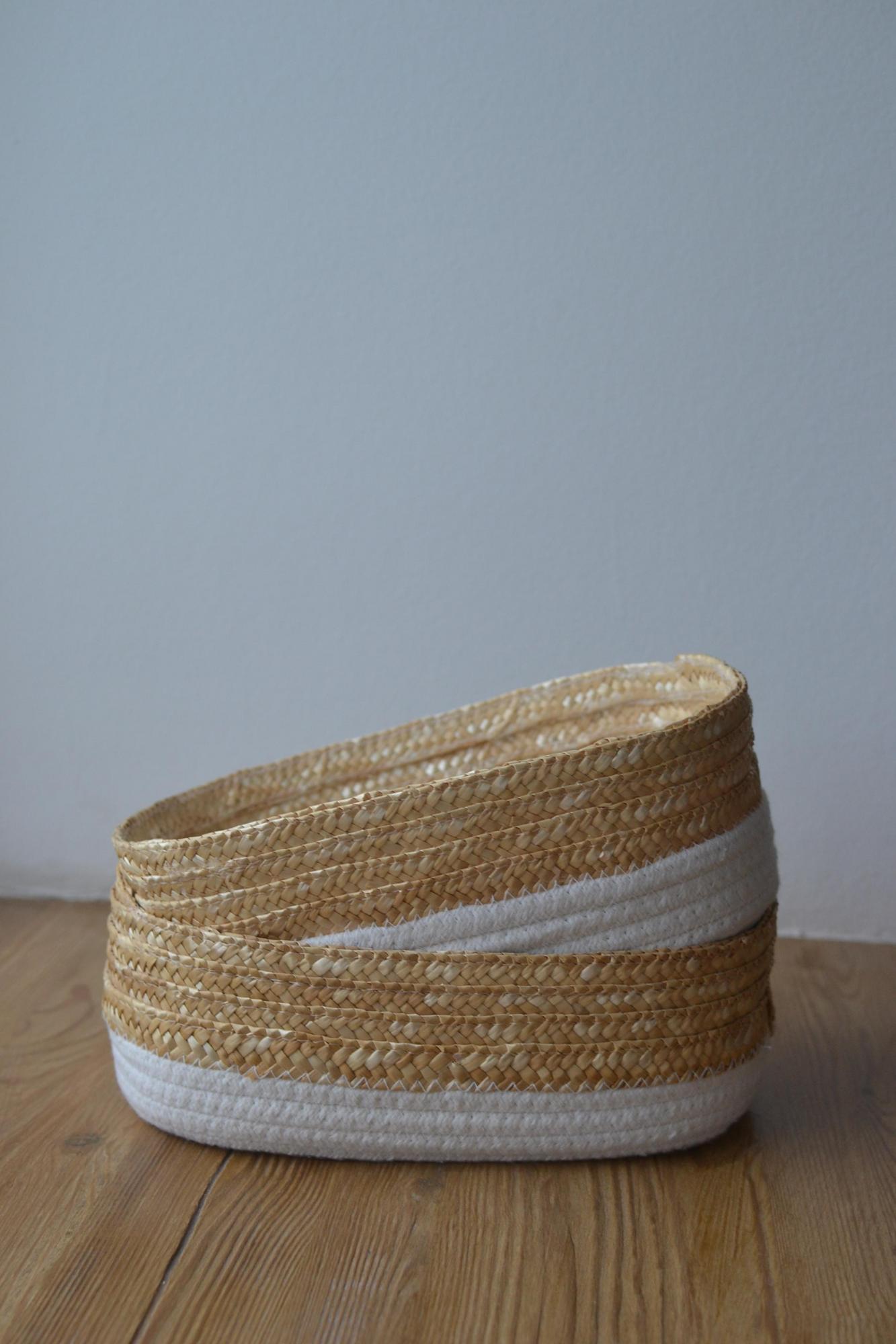 Корзина овальная белая с ротангом большая