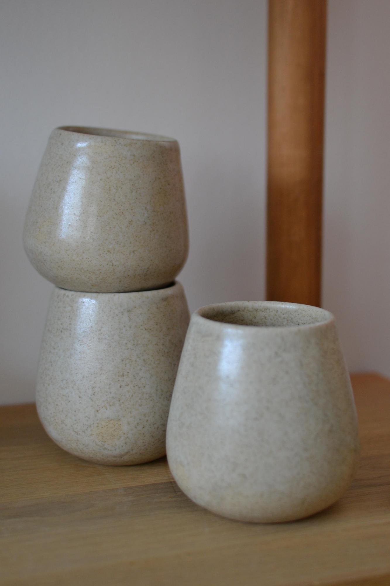 Стакан "Капля" бежевый