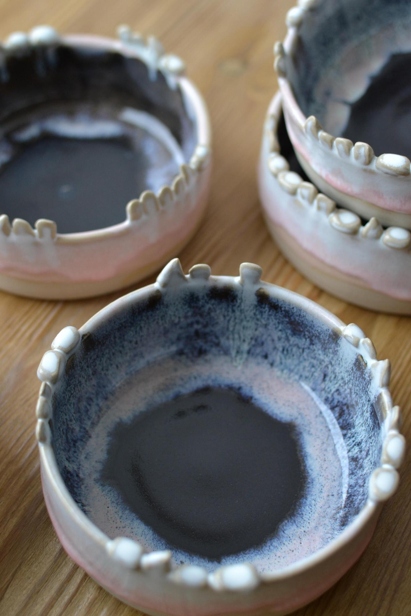 Миска "Зубастая"