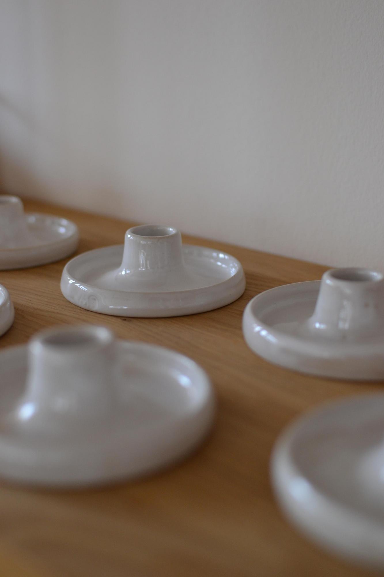 Подсвечник для столовой свечи - белый