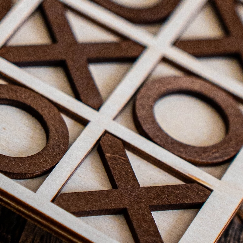 КРЕСТИКИ-НОЛИКИ