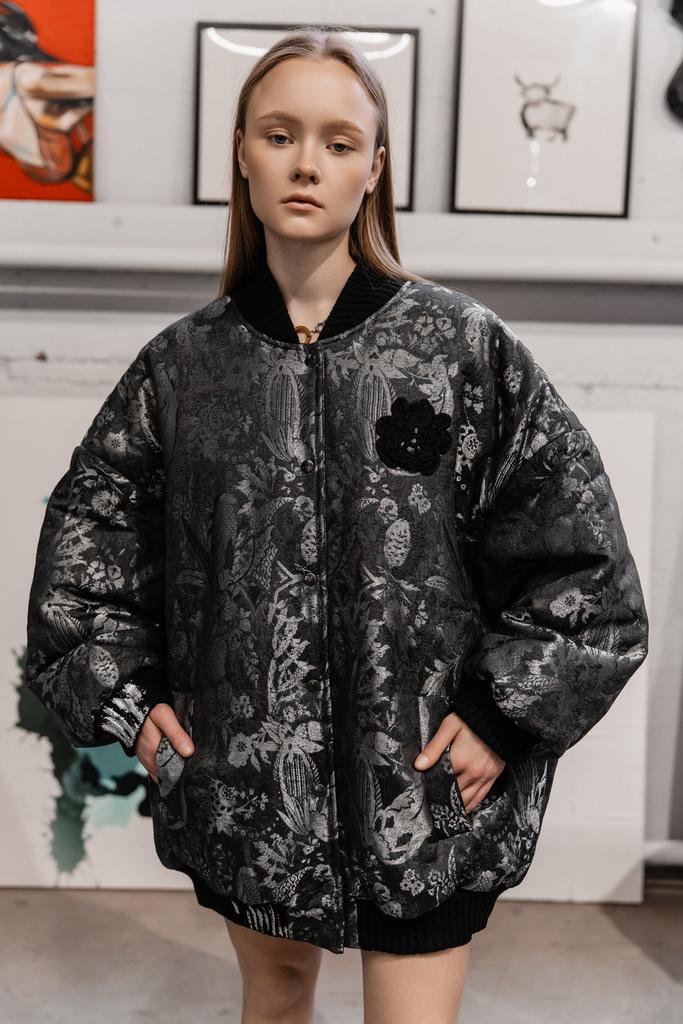 Бомбер из жаккарда