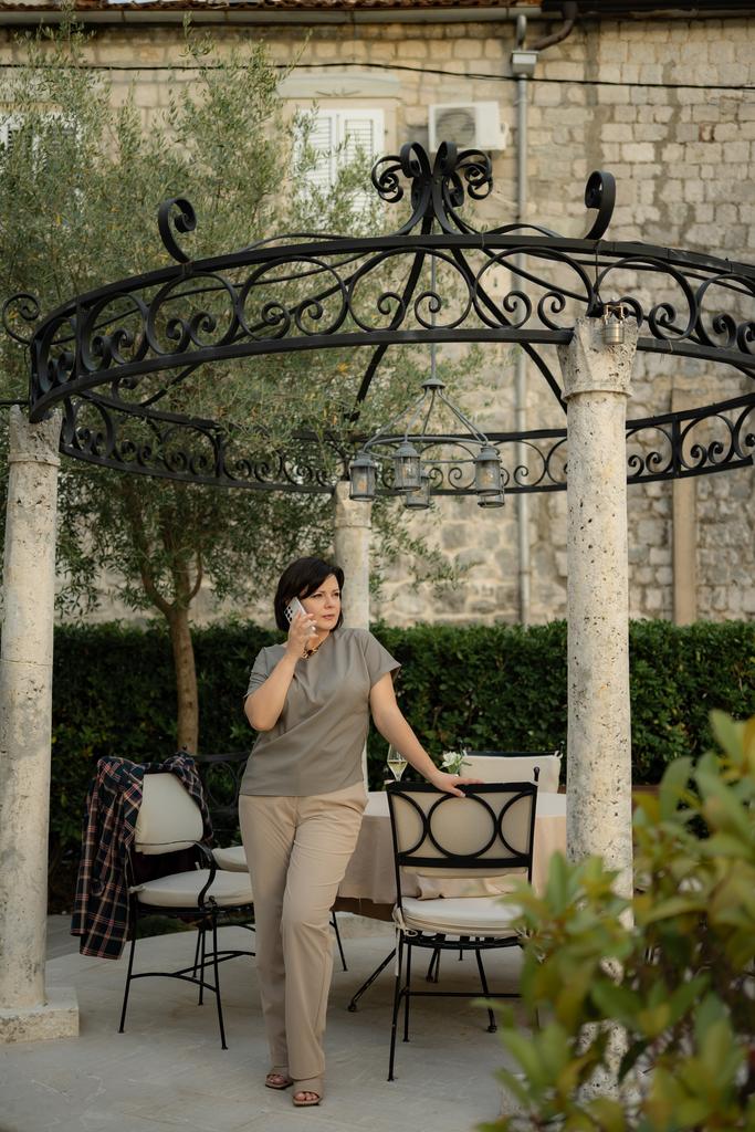 Блуза песочно-оливкового цвета с ассиметричным низом (поз заказ), в наличии 2 шт