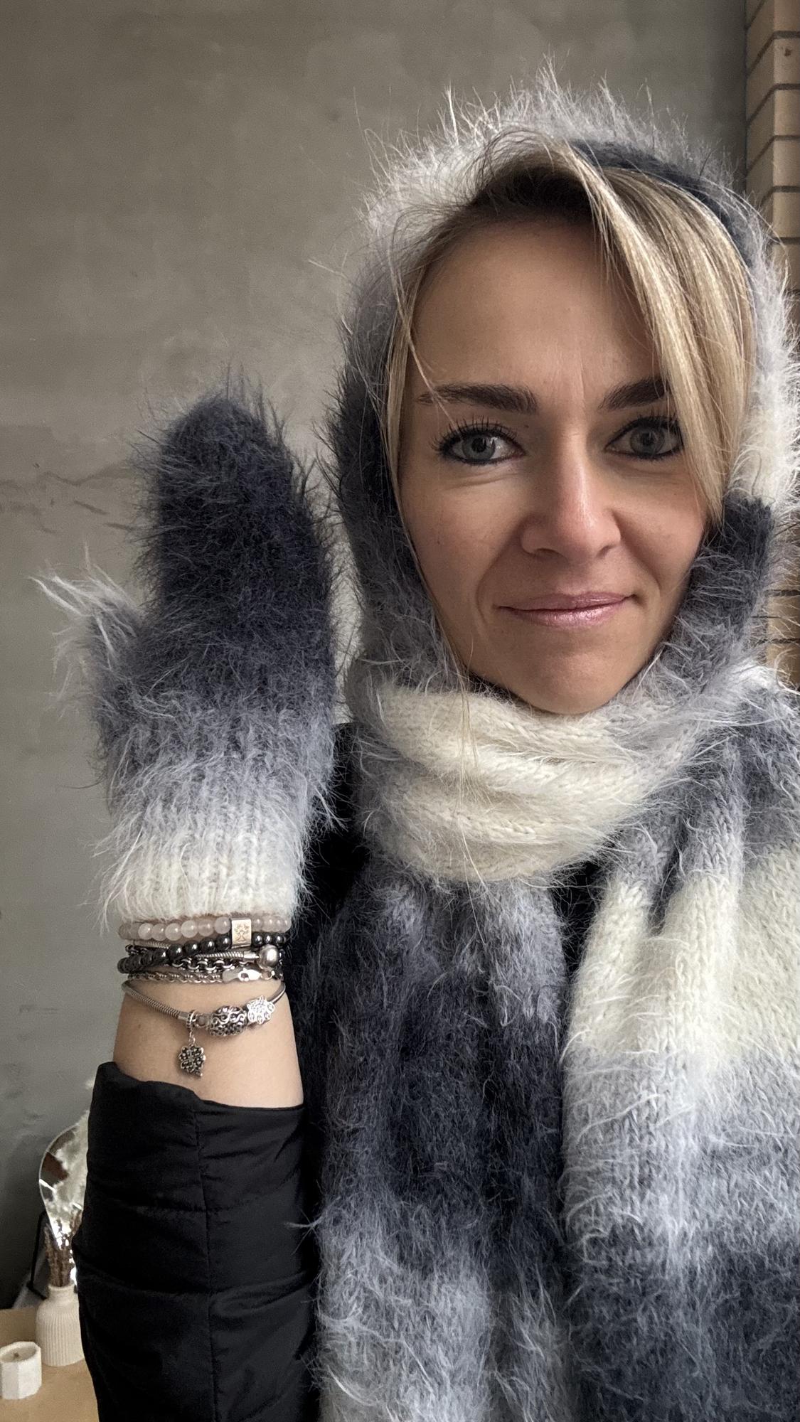 Мастер-класс ШАРФ-КАПЮШОН и ВАРЕЖКИ СКАЗКА