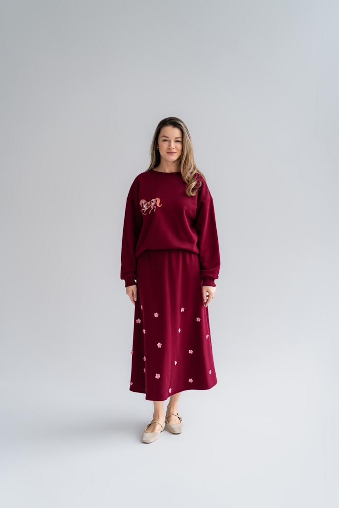 Юбка из футера бордовая с розовыми цветами