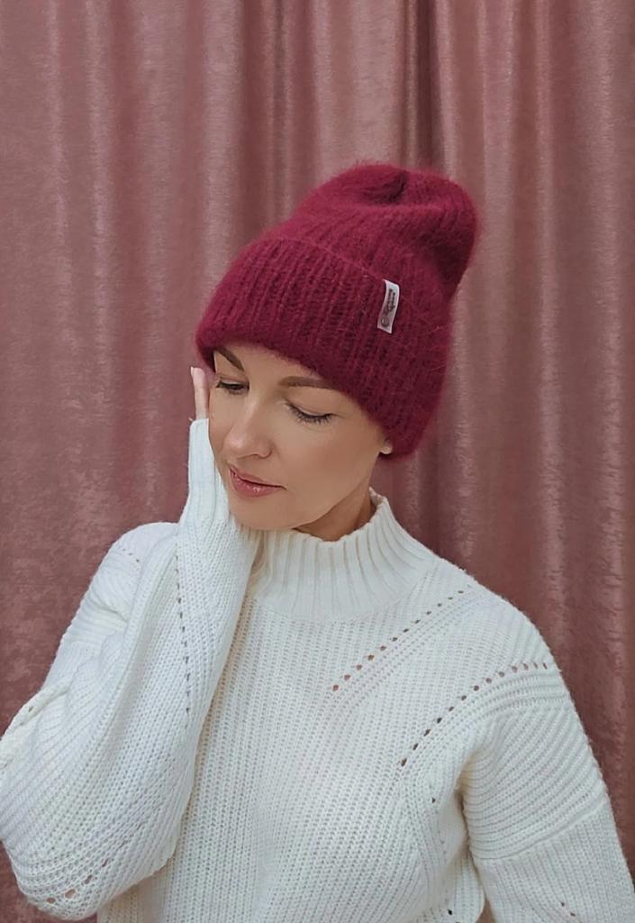 Шапочка пушистая в красивом винном оттенке в наличии
