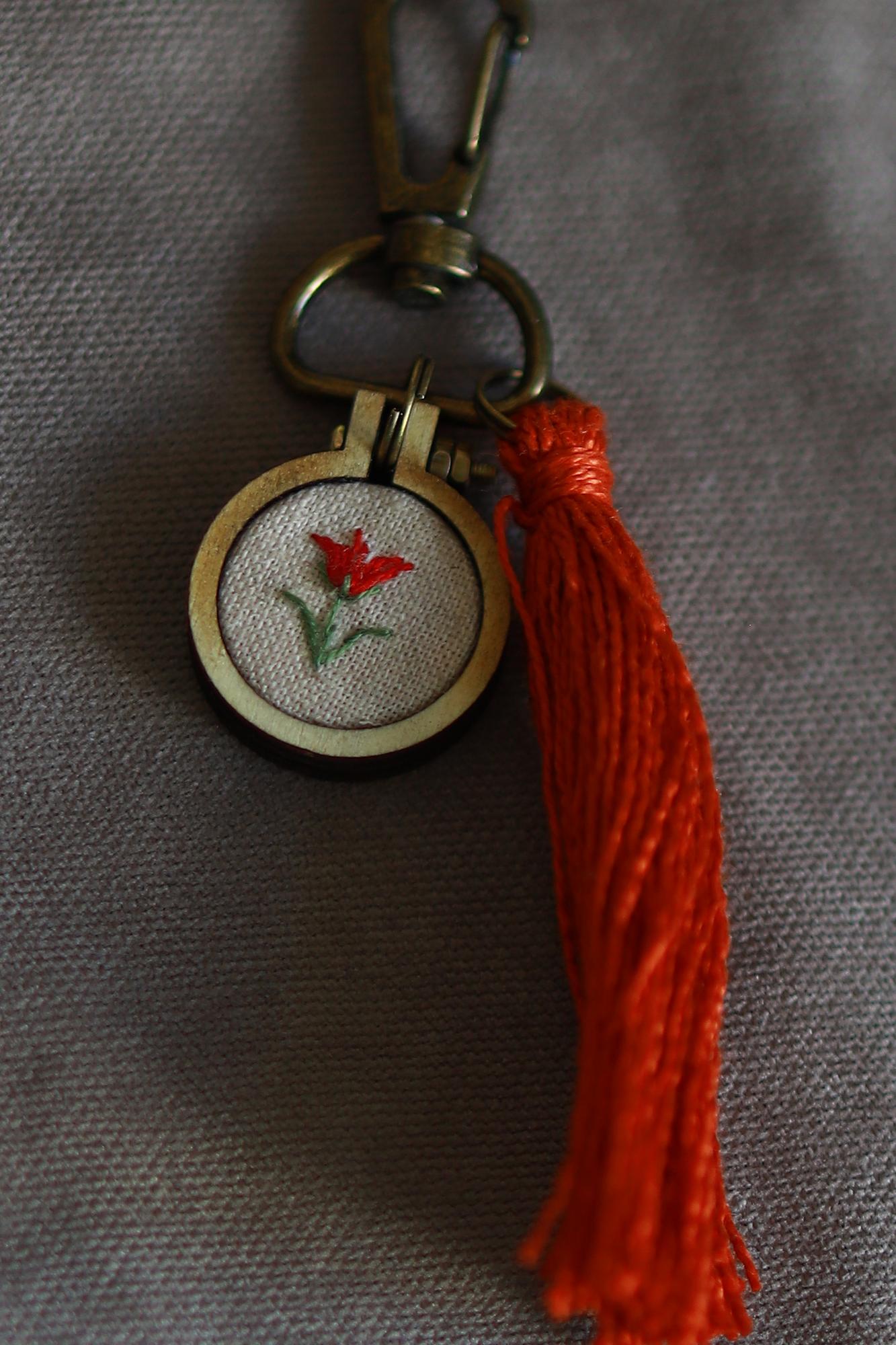 Брелок с вышивкой