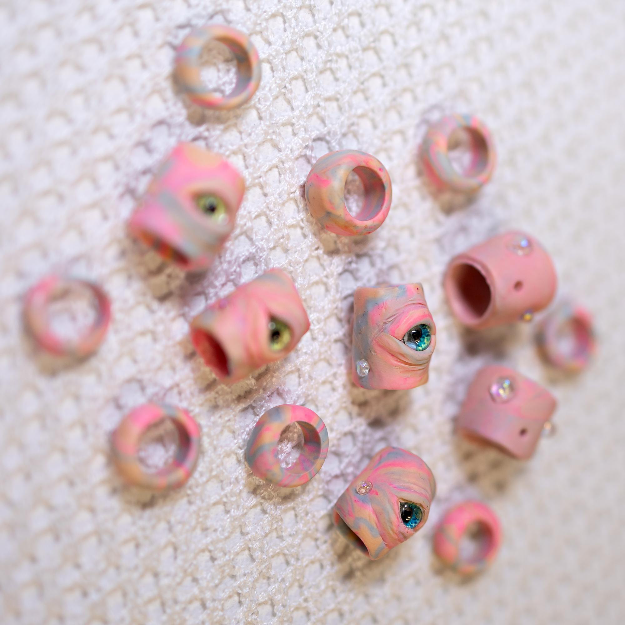 Большой брат. Розовый.