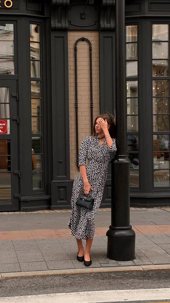 Платье на запах черное