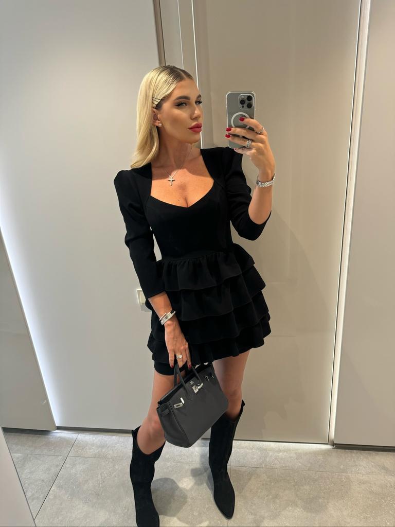 Платье с воланами