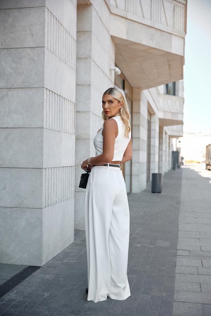 Костюм с жилетом