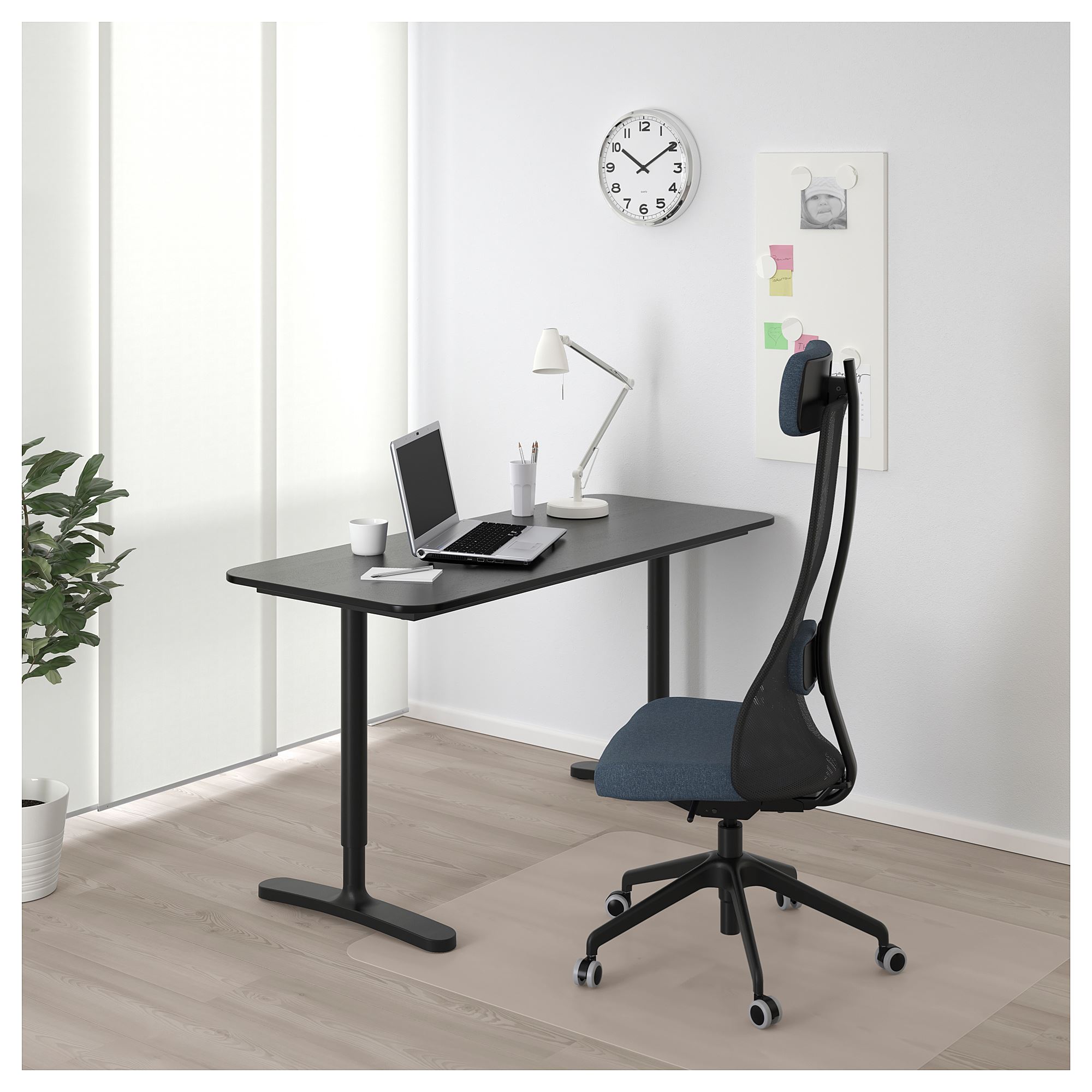 BEKANT IKEA Masa, qara, 140x60 sm