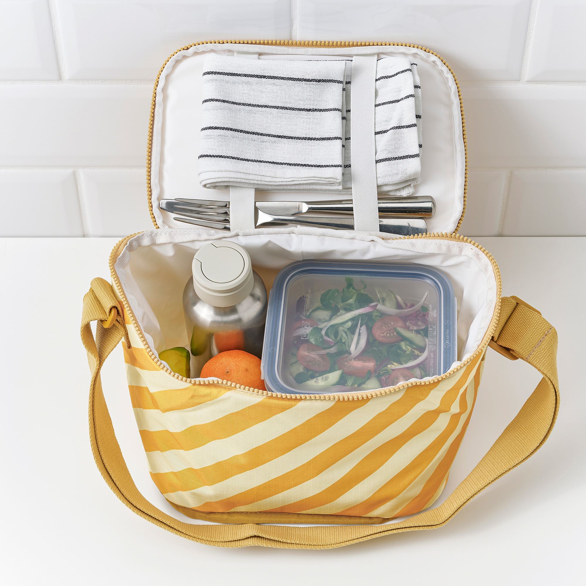 SOMMARFLOX IKEA Soyuducu çanta, zolaqlı/parlaq sarı, 26x19x19 sm