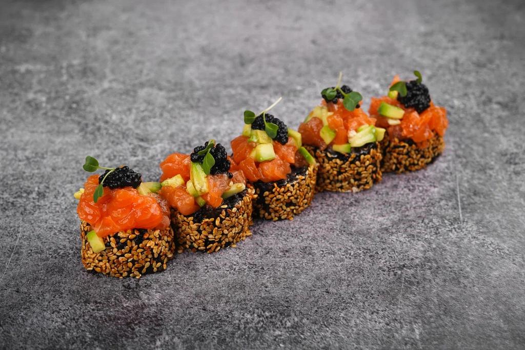 Ролл "Тар-тар из лосося"