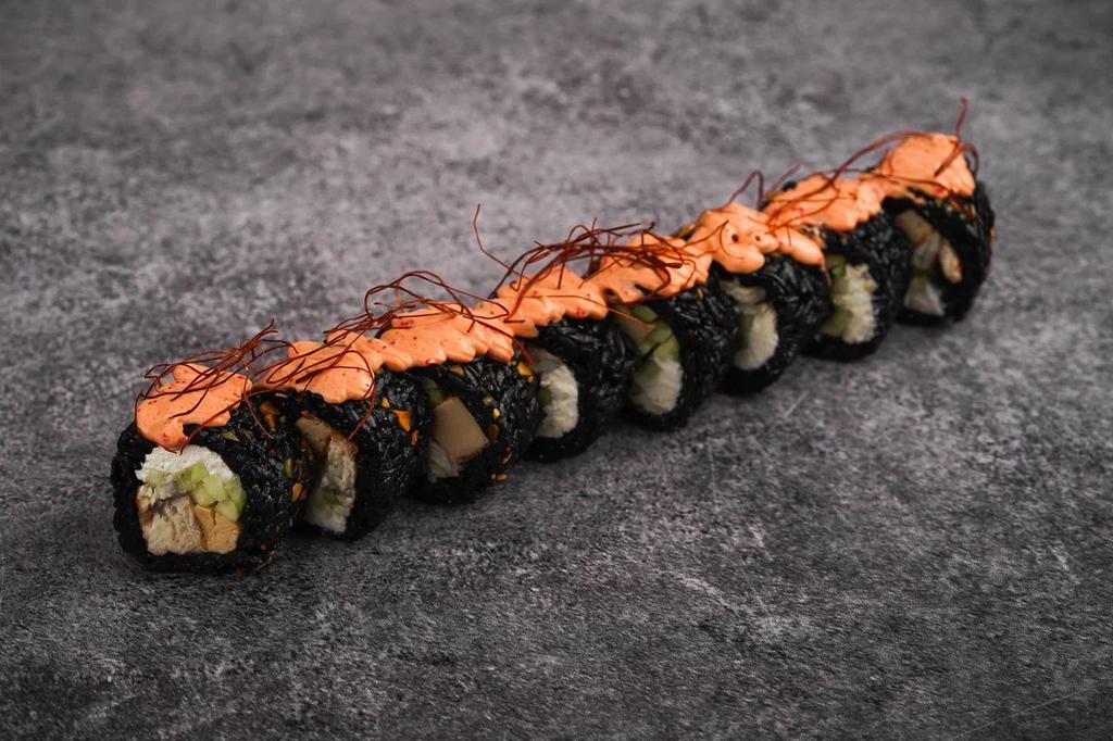 Ролл "Угорь/омлет/спайс"