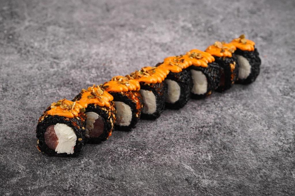 Ролл "Тунец/краб/том-ям"