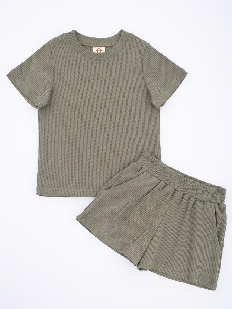 Костюм с шортами хаки