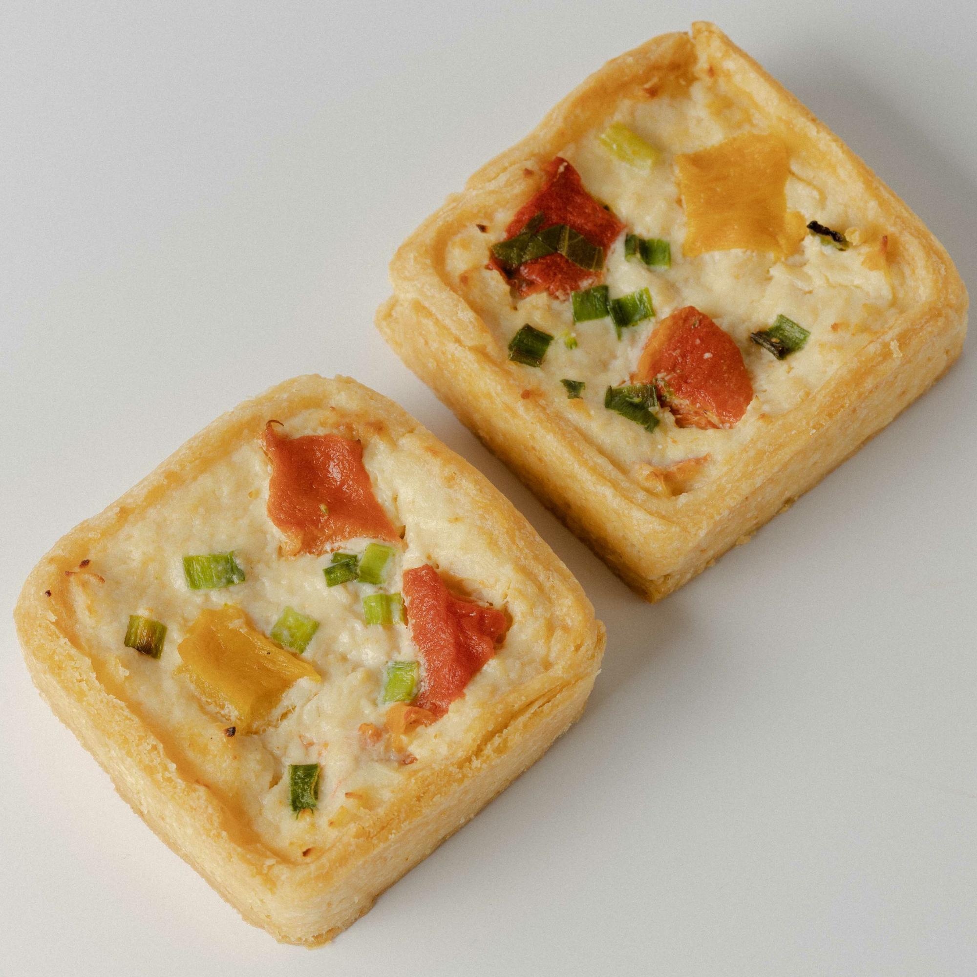 Киш с курицей и болгарским перцем, 1 шт / 65 гр