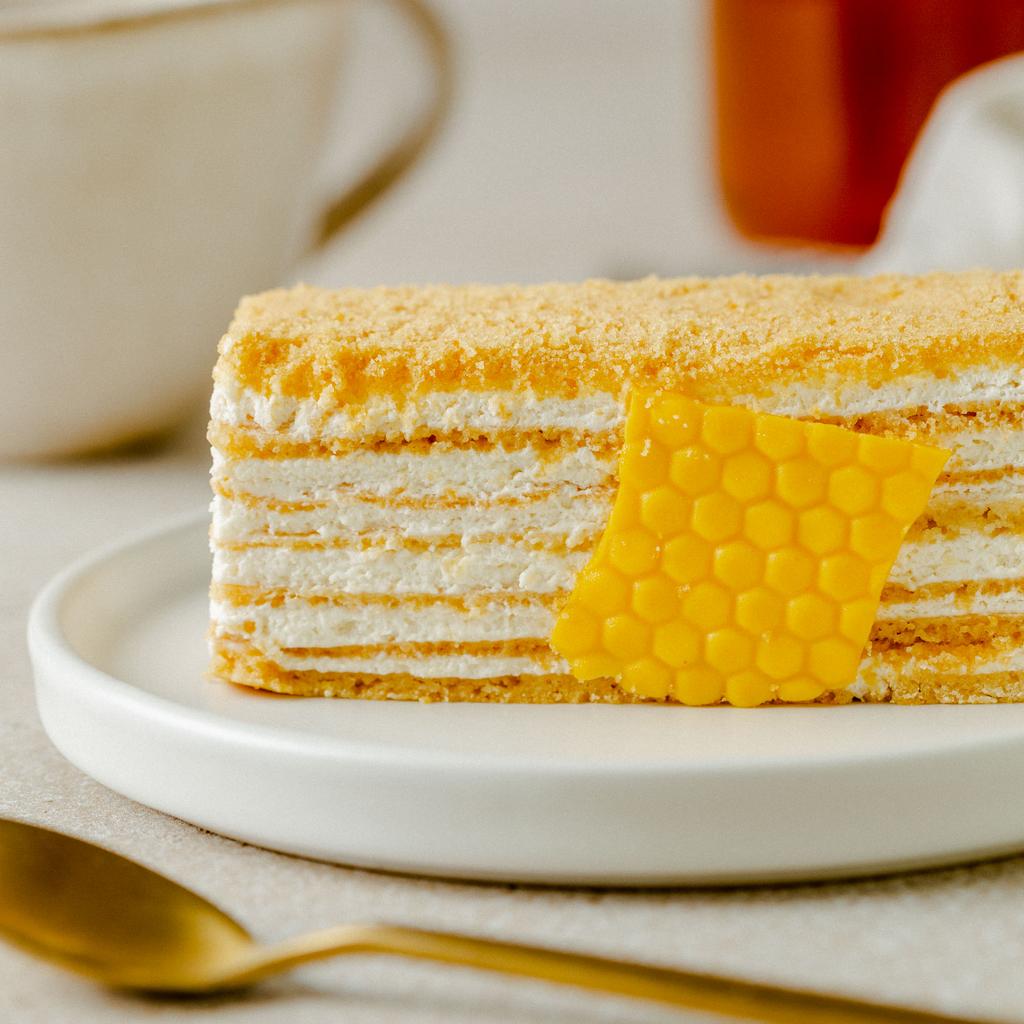 Торт медовик, 6 шт / 780 гр