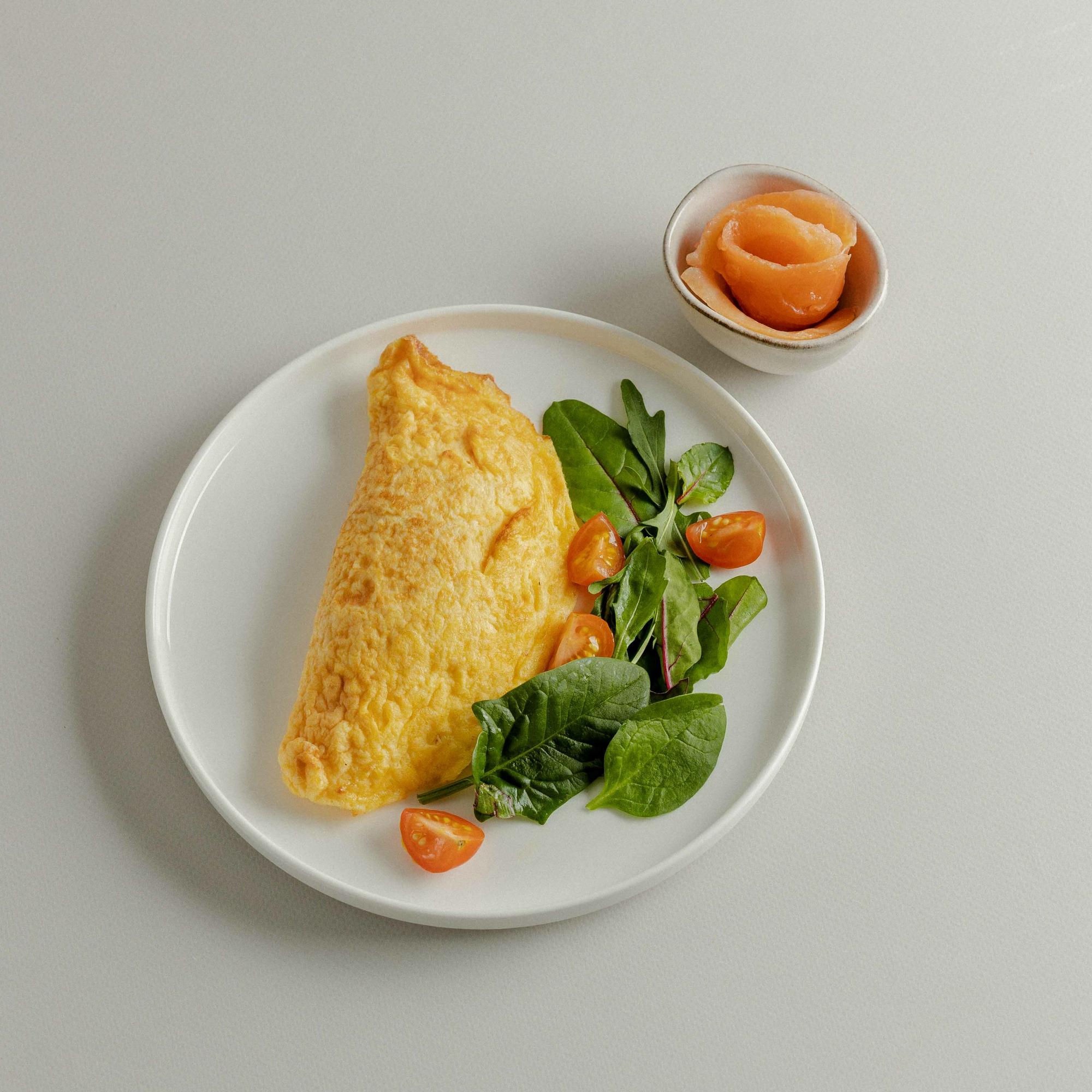 Омлет с риетом из лосося, 170 гр