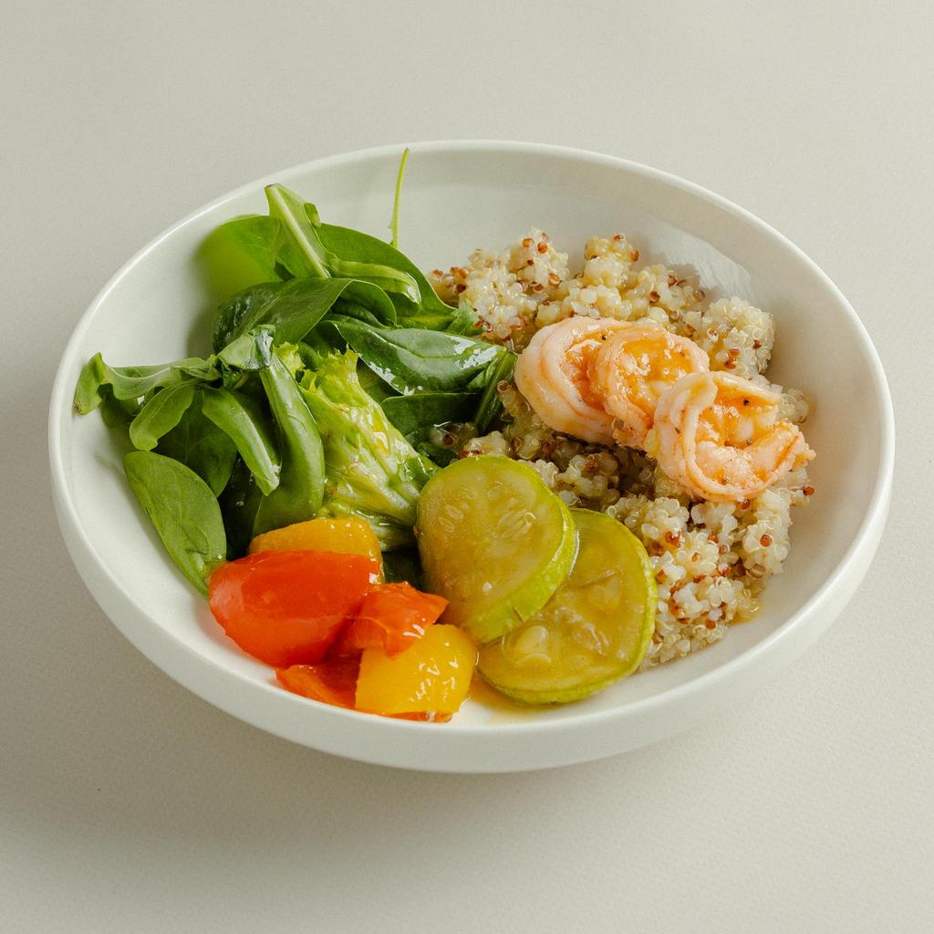 Салат киноа с креветками, 190 гр