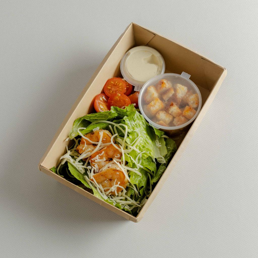 Салат цезарь с креветками, 140 гр (2 порции)