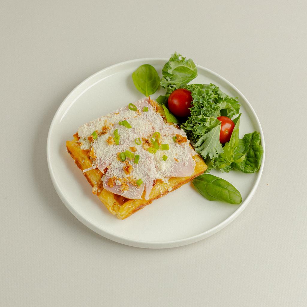 Тыквенная вафля с окороком и пармезаном, 155 гр