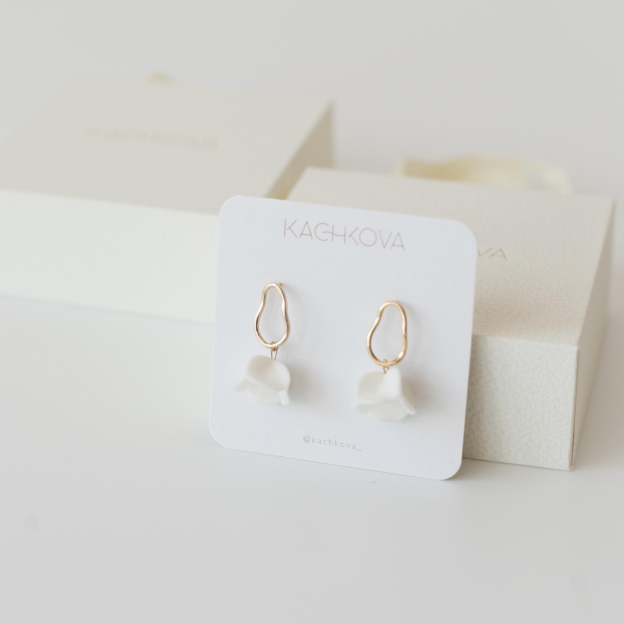 Серьги "Колокольчик" белый