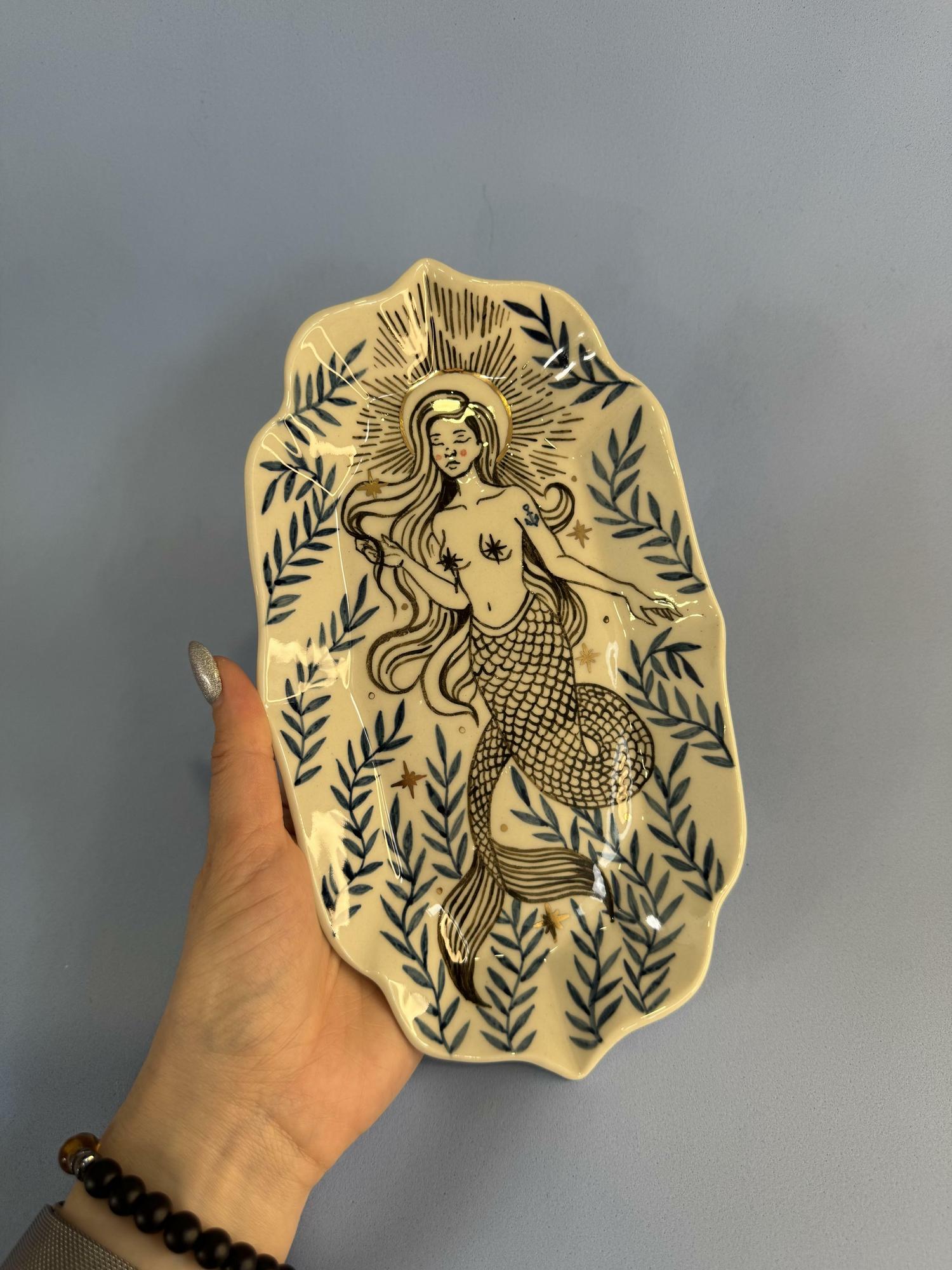 Тарелка с русалкой