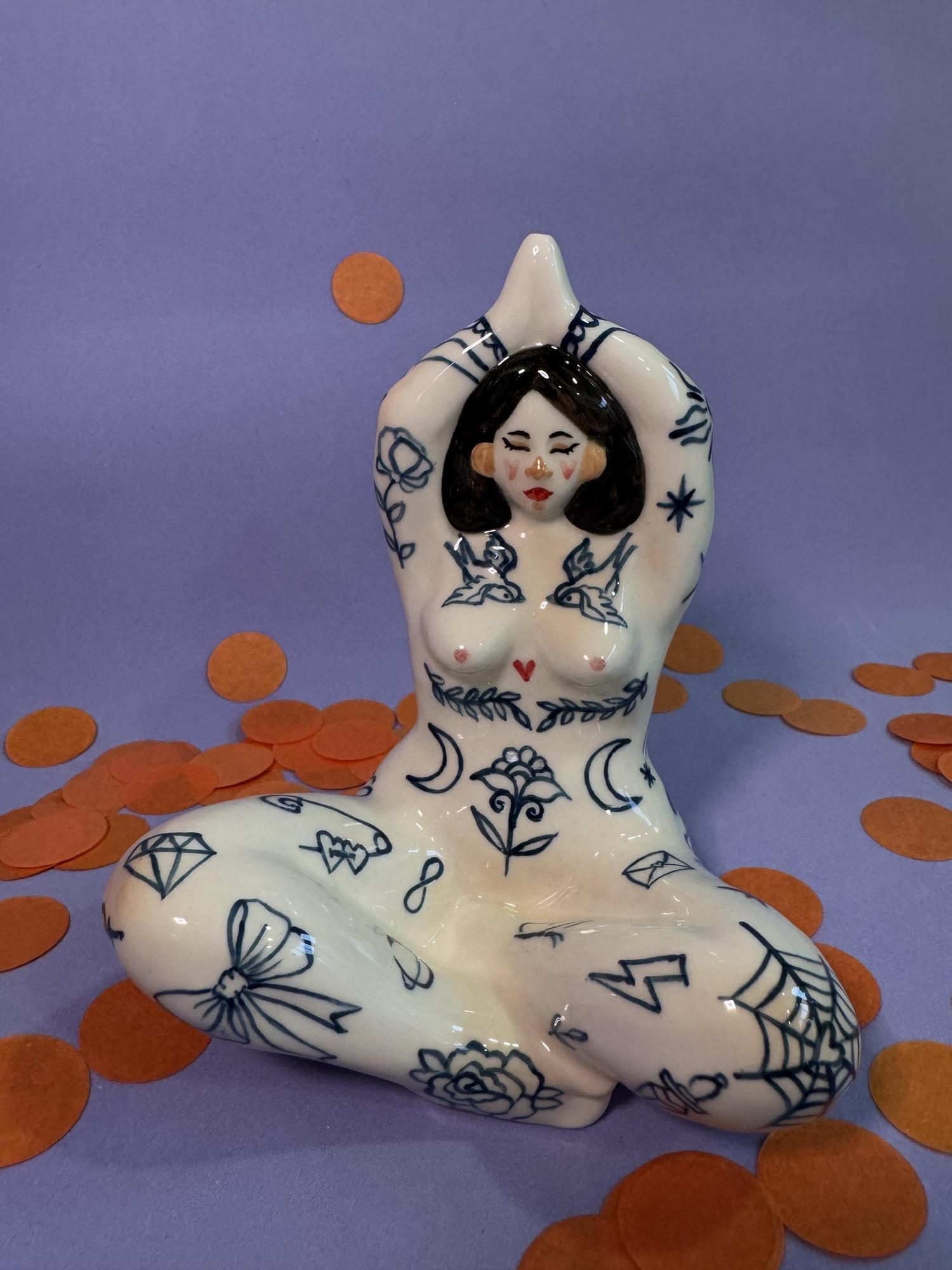 Йогиня «Экстра Тату»