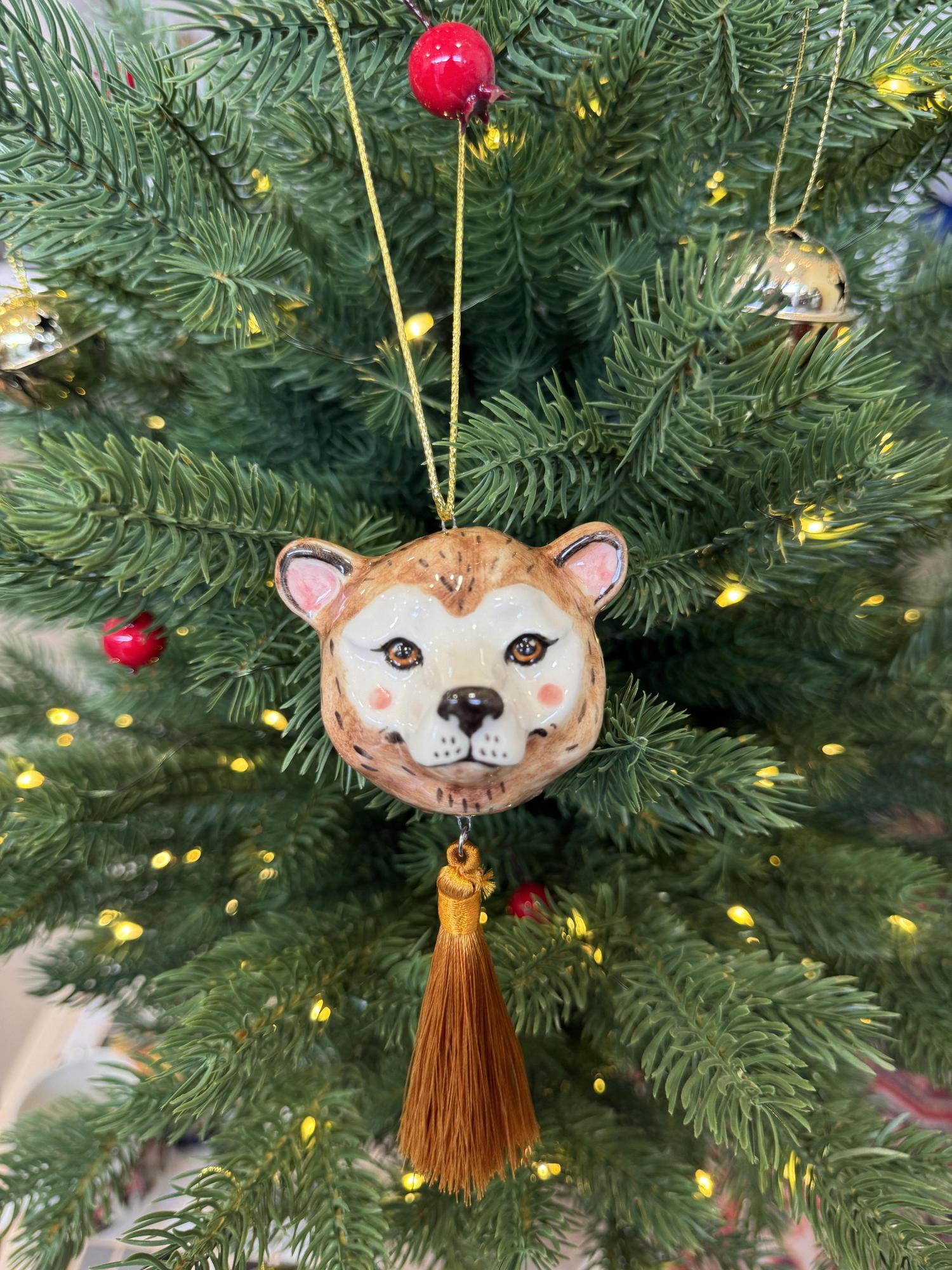 Медведик с кисточкой