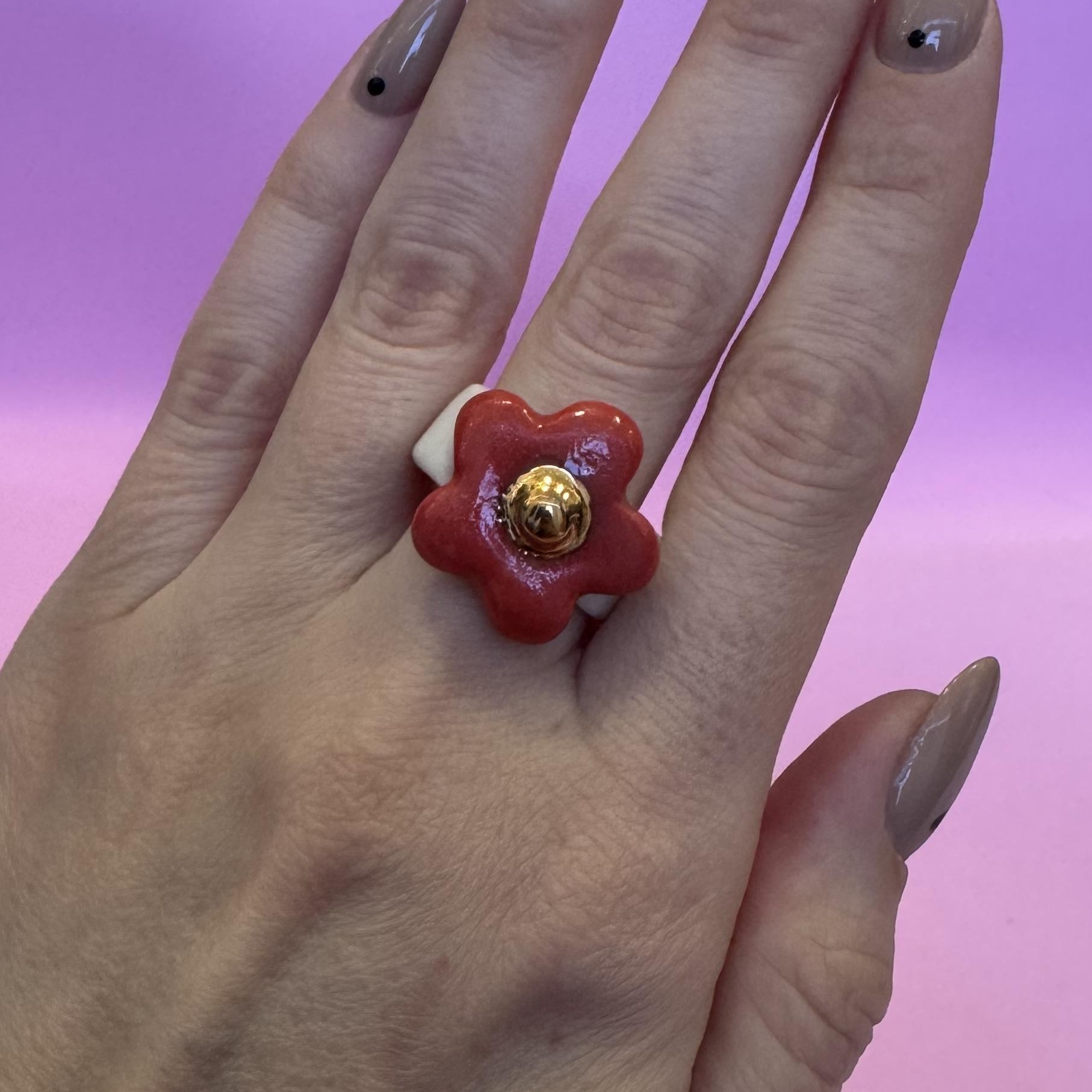 Кольцо керамическое с цветком