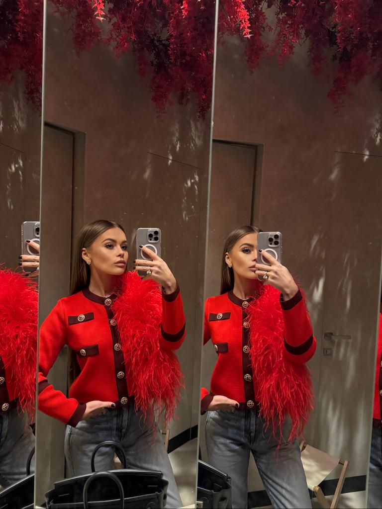 Укороченый трикотажный кардиган с перьями боа