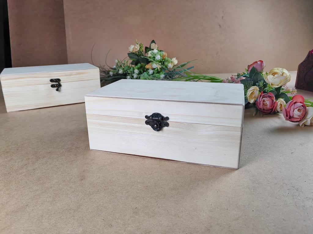 Шкатулка из массива сосны