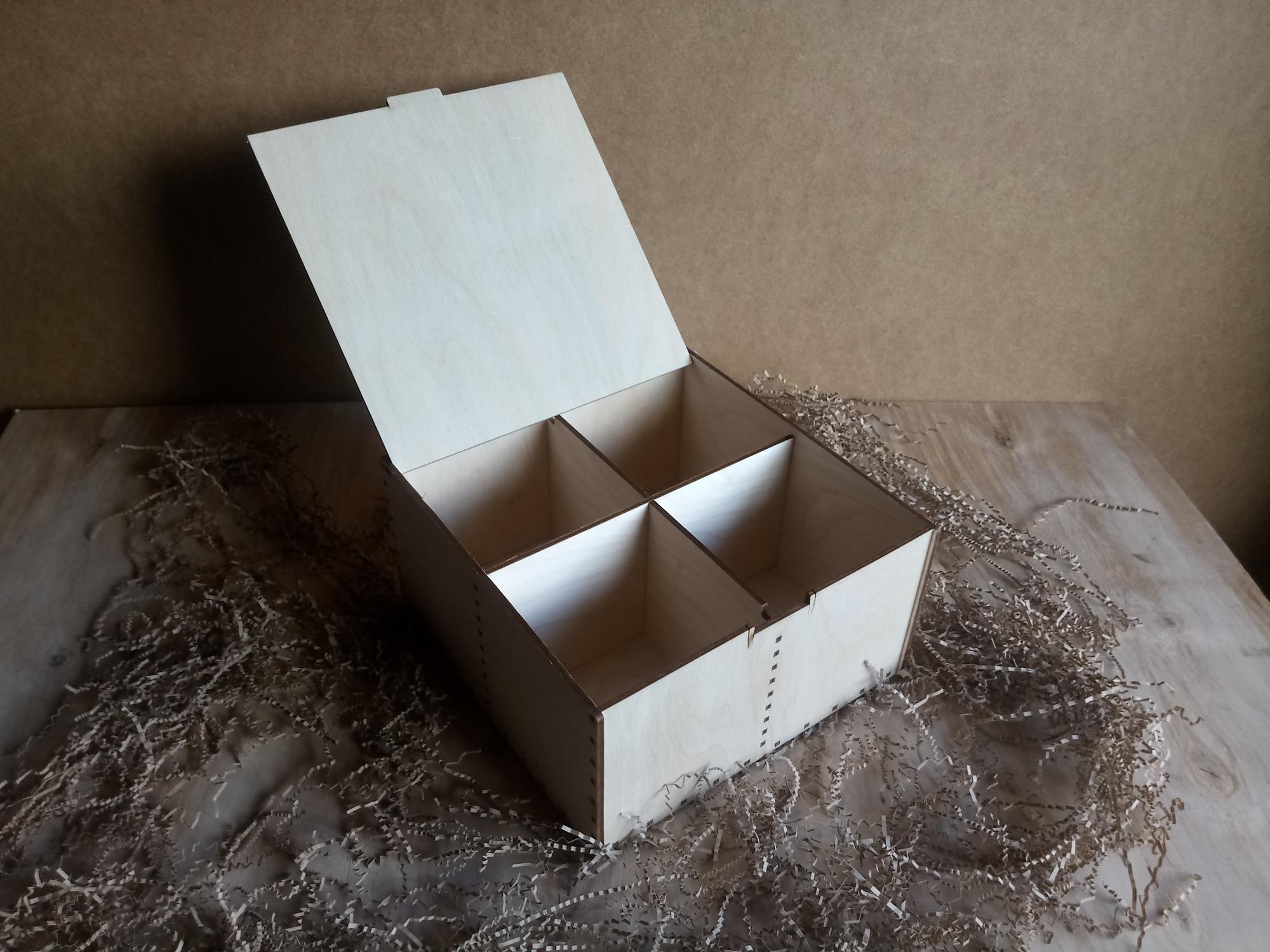 Коробка для чая / меда / шаров / свечей 4 отделения