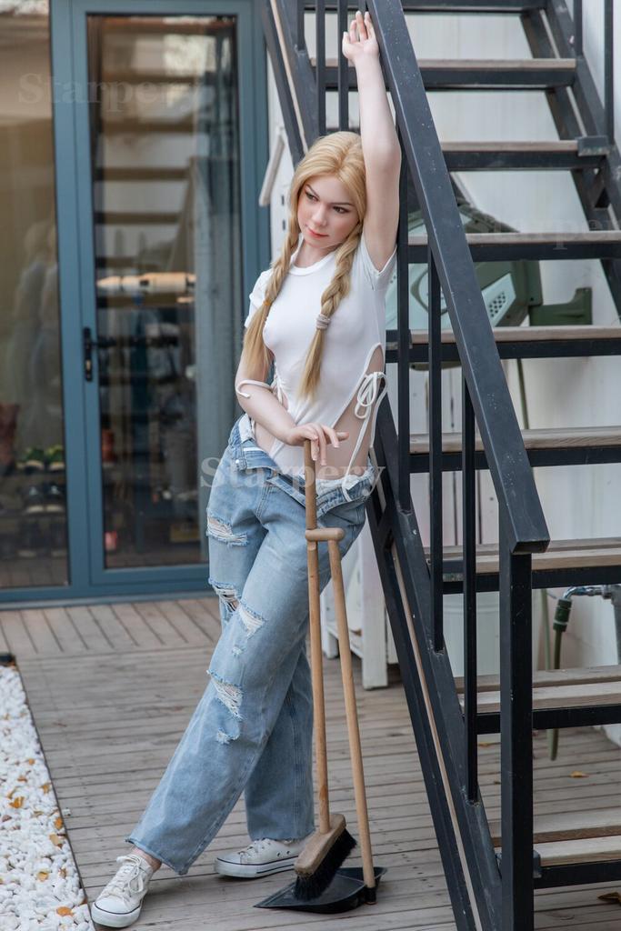 Realistic Silicone / TPE sex doll Starpery  171 cm -  Imogen