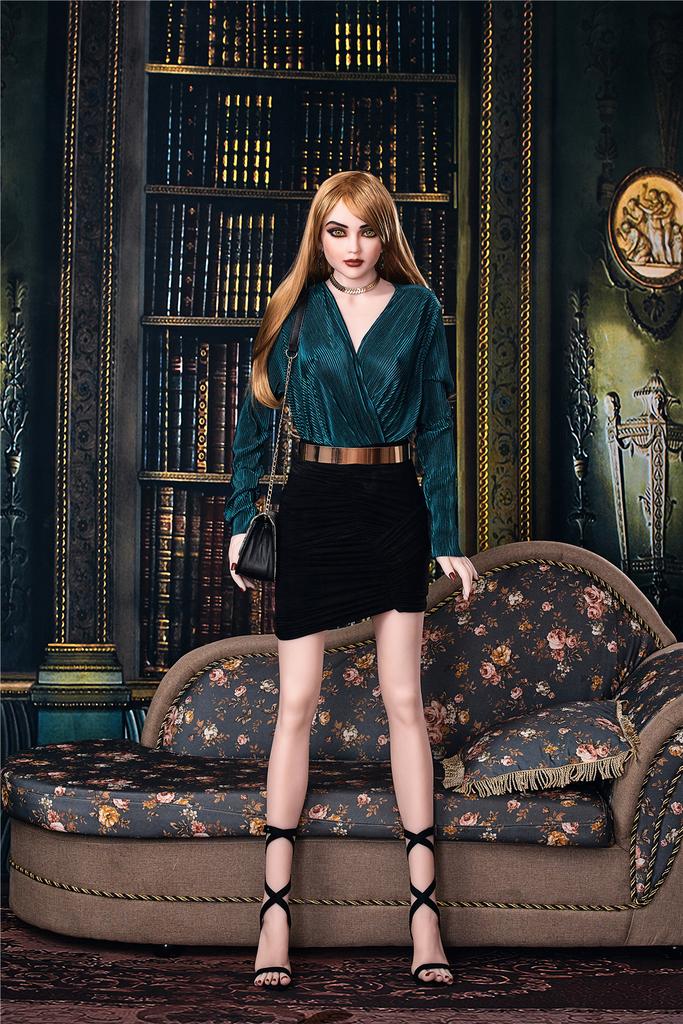 Realistic sex doll irontech doll TPE 165 cm - Camille