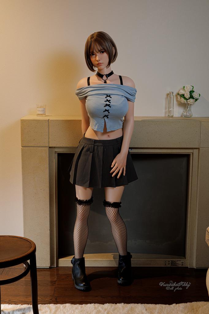 Realistic Silicone / TPE FU sex doll 161 cm - Sally