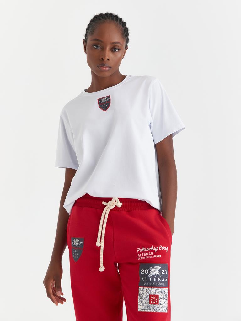 Футболка ALTERAS  с вышивкой герб / белый