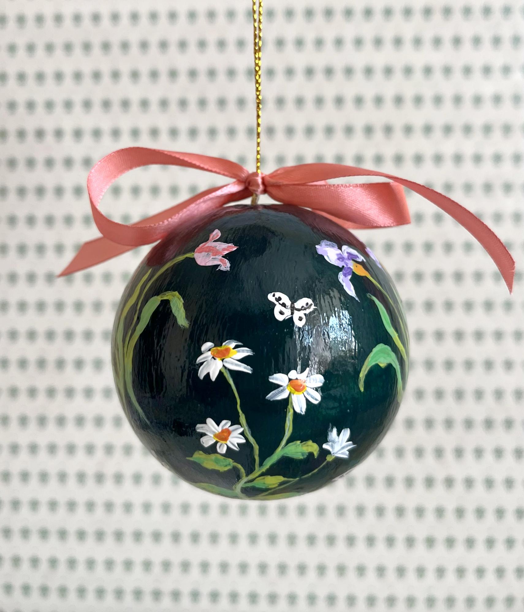 Ёлочный шар темно-зеленый «Цветы»