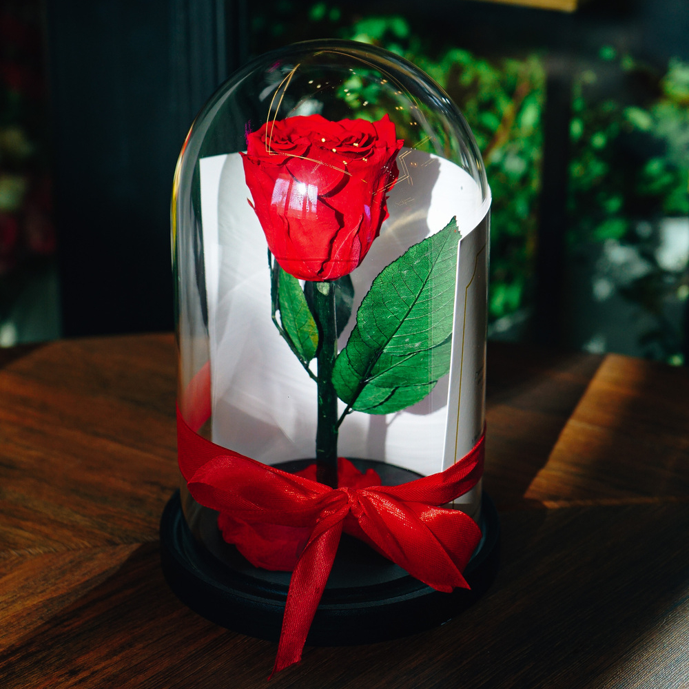 Роза в колбе