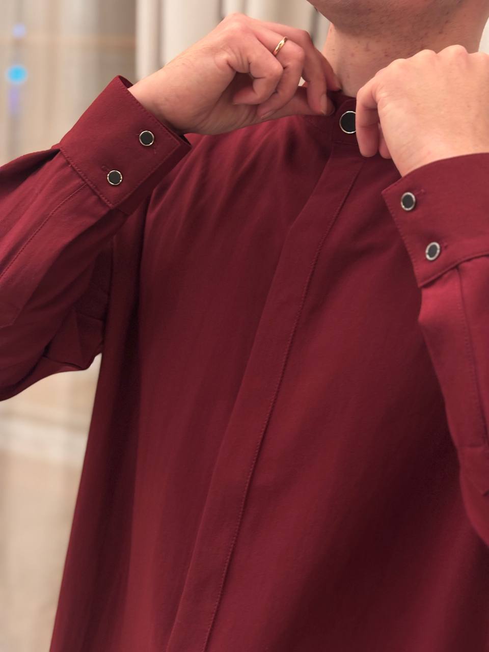 Бордовая рубашка мужская с воротником-стойкой