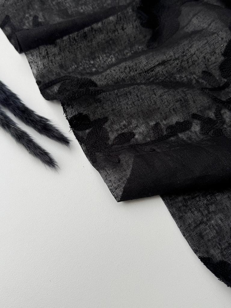 Лен с вышивкой "Цветы из Мордора"