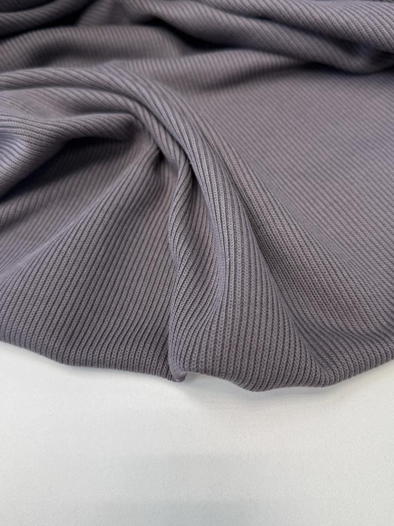 Вязаный трикотаж «Фантомные Косы»